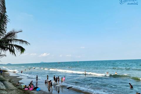 BIỂN XANH VẪY GỌI  HÈ TRỌN NIỀM VUI